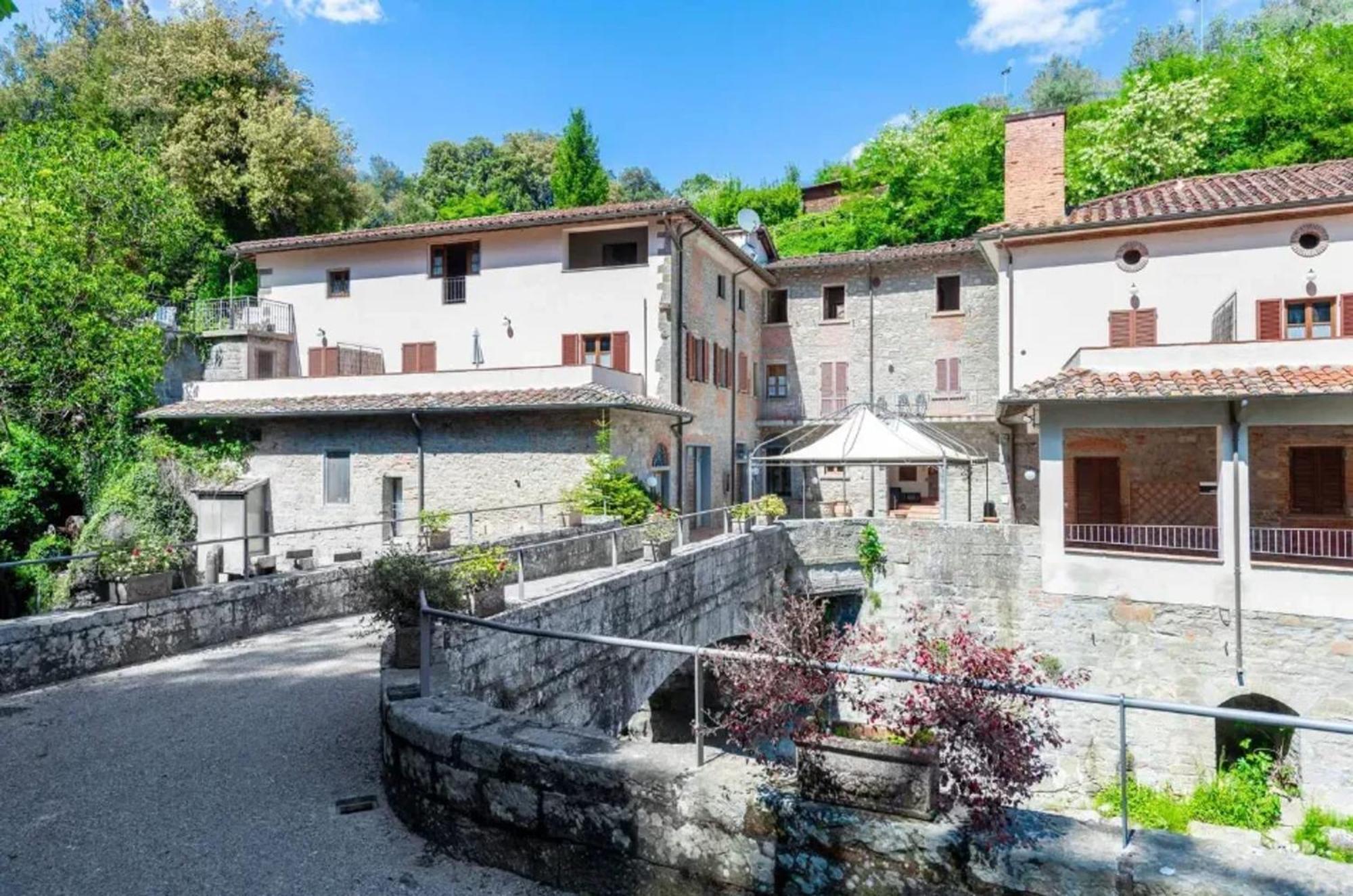 Charming Studio With Shared Pool In Loro Ciuffenna Exterior foto
